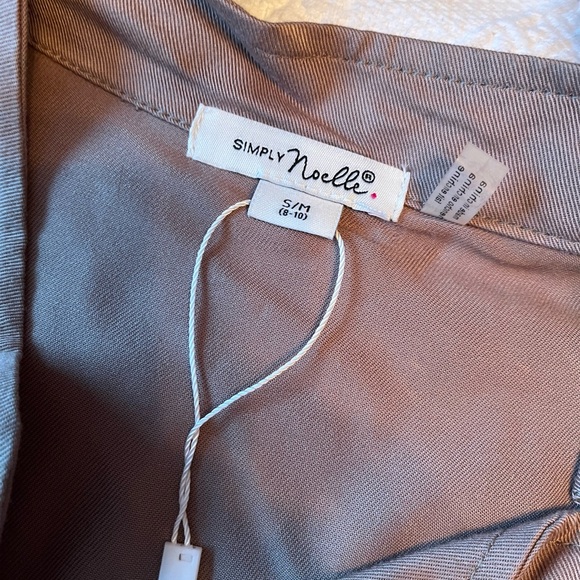 Simply Noelle Taupe Sleeveless flowy Vest - Picture 2 of 3